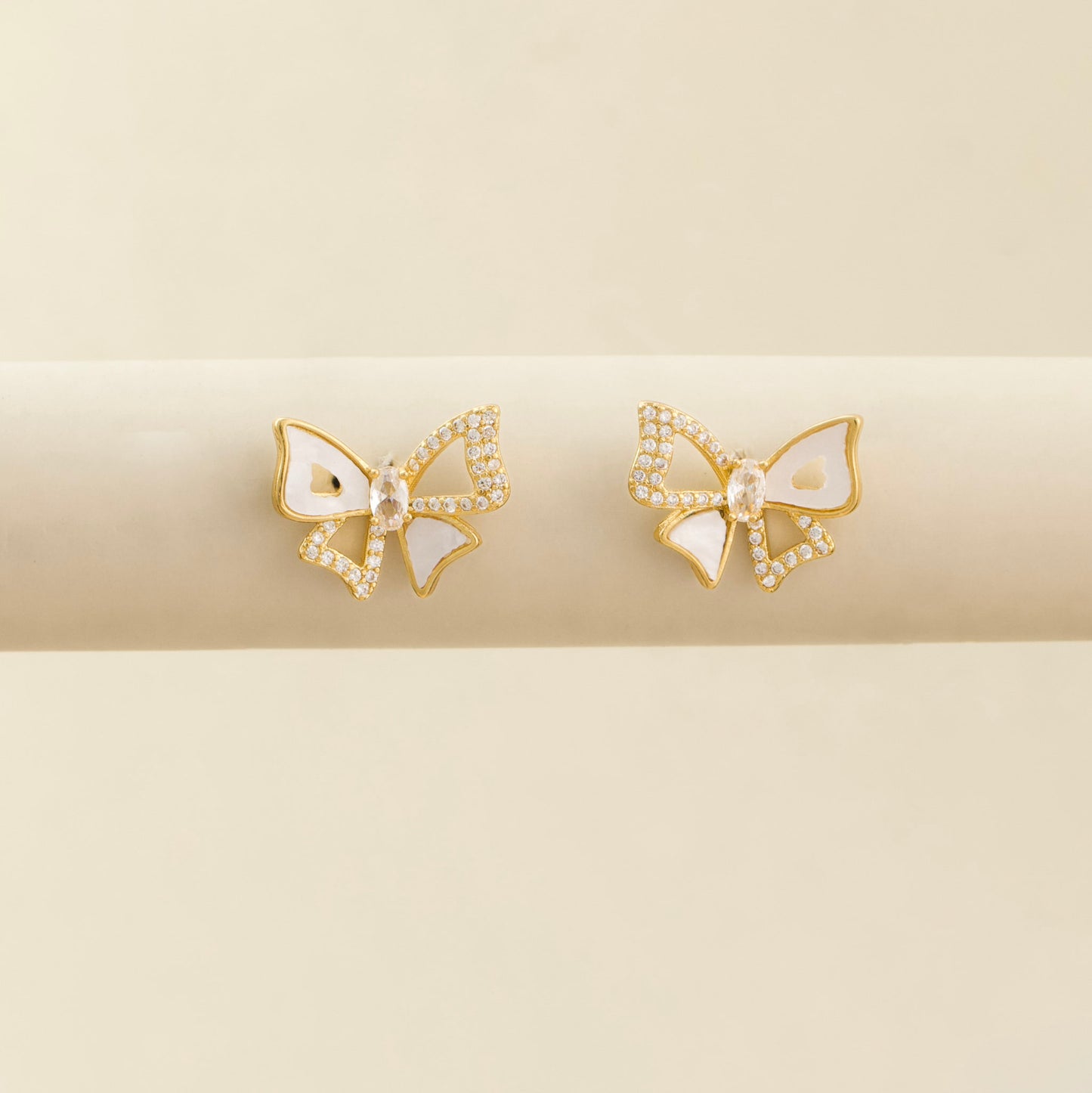 Stud Earrings E206
