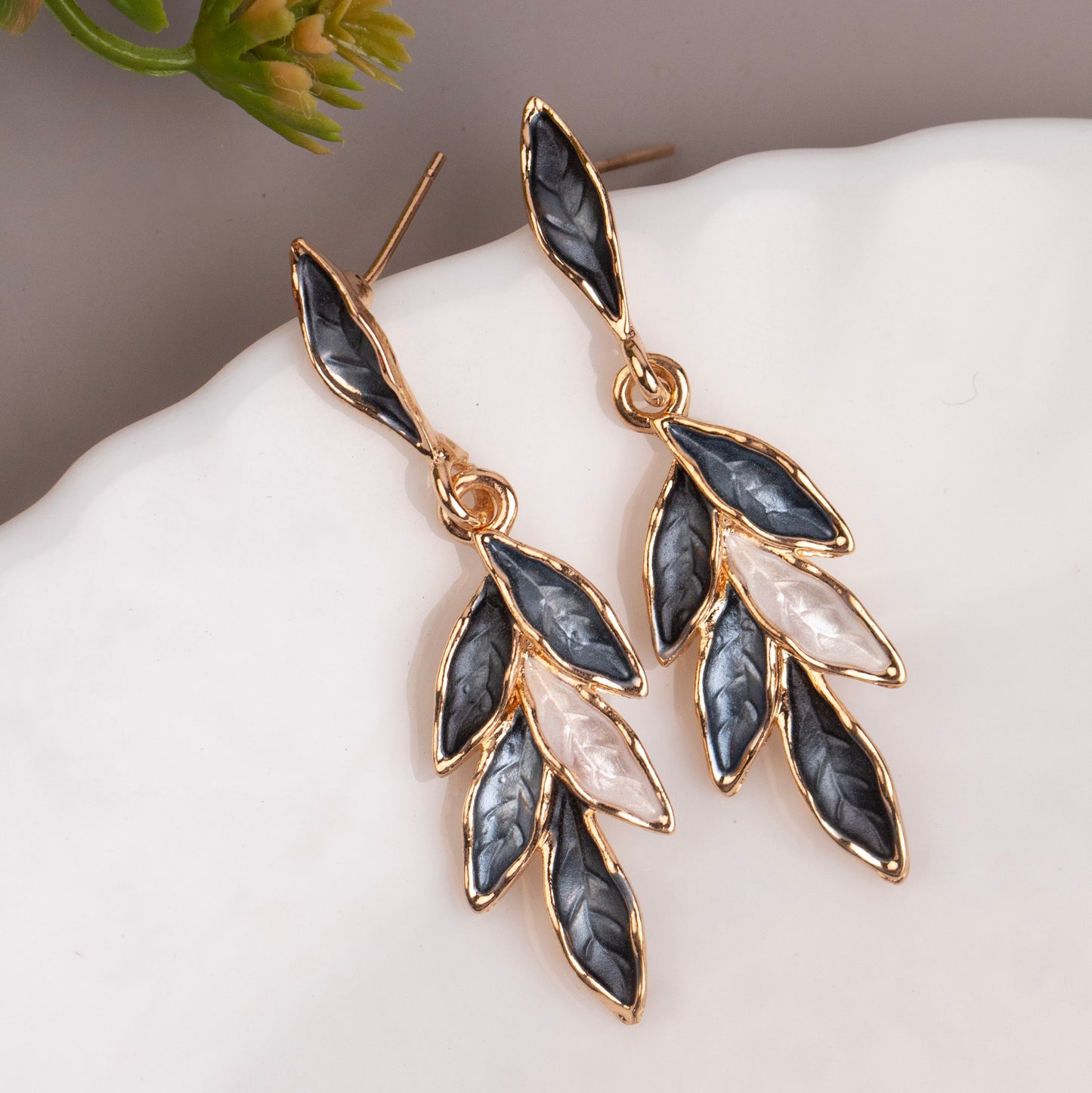 Fancy Earrings E196