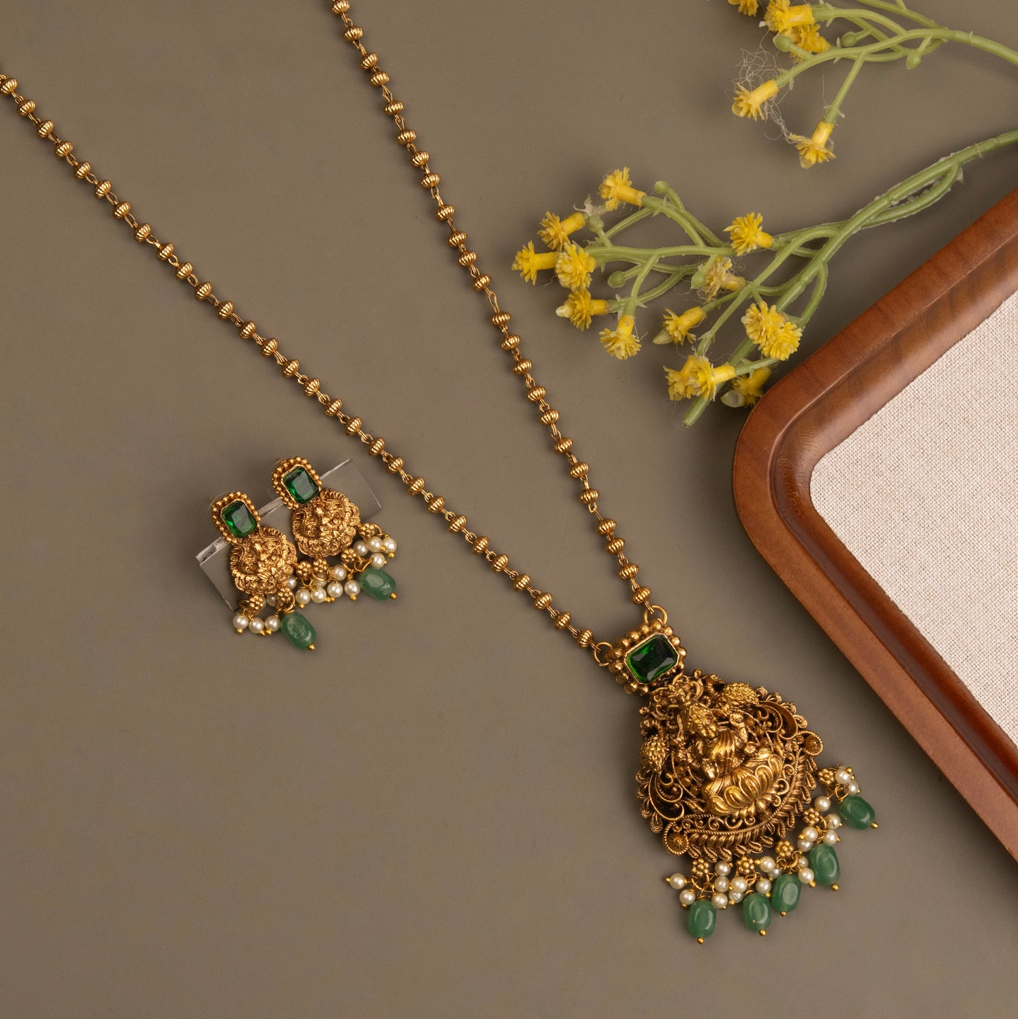 Necklace 105