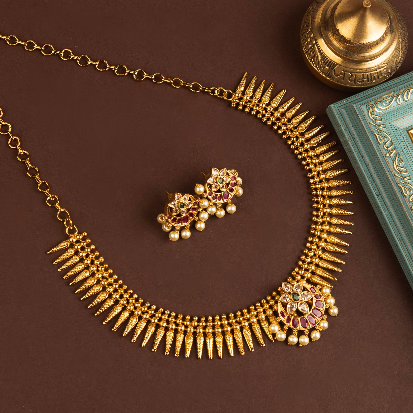 Necklace 833