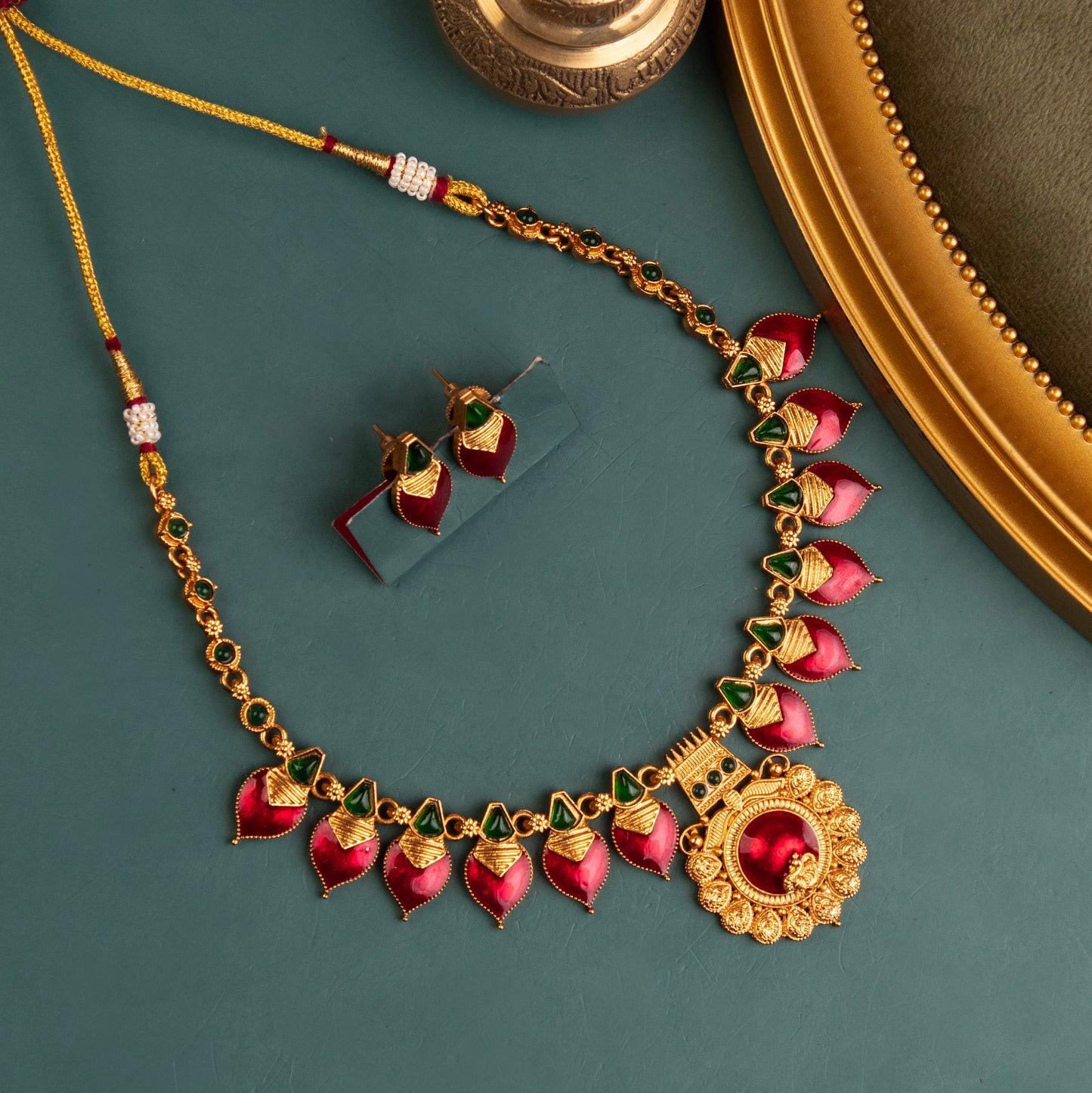 Necklace 210