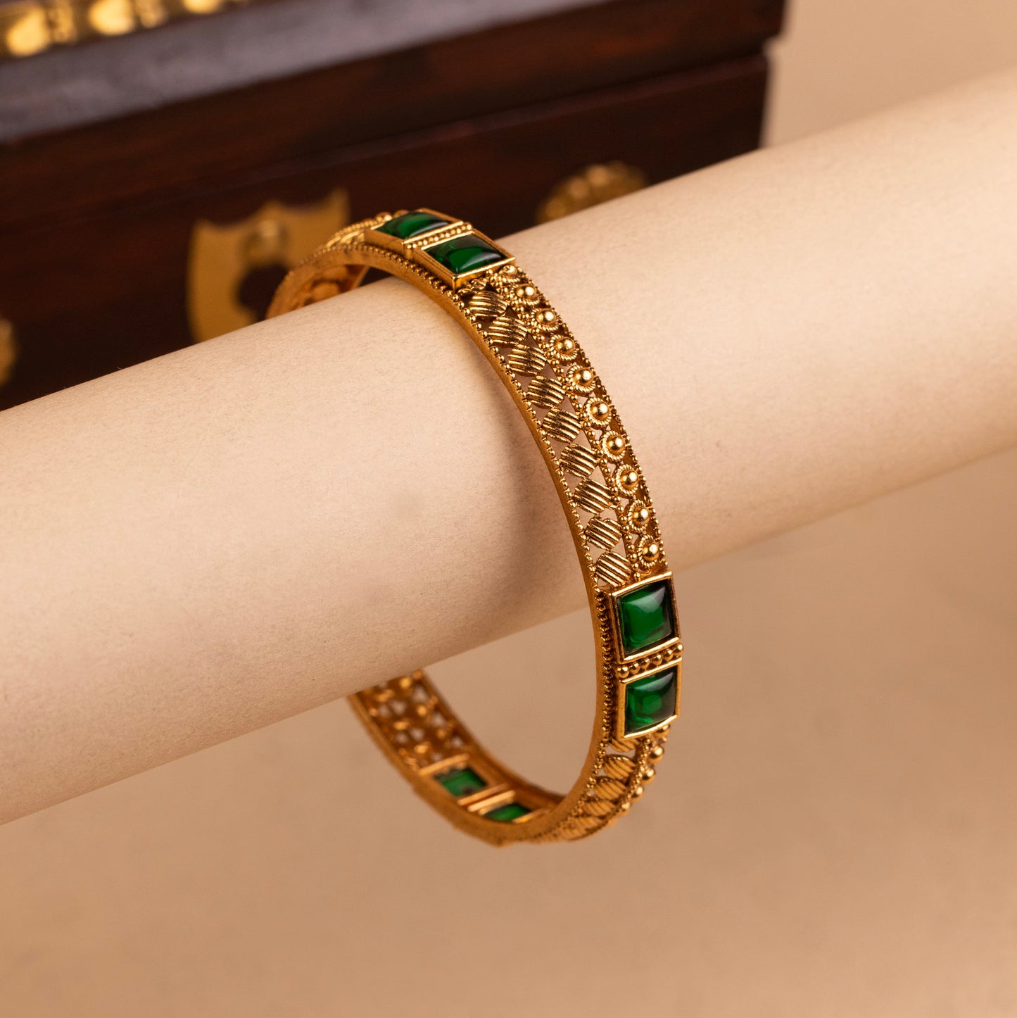 Antique Bangle B343