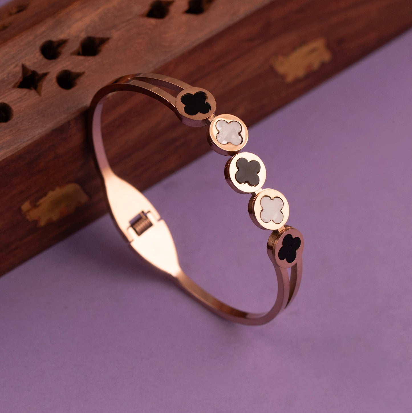 Cuff Bangle B398