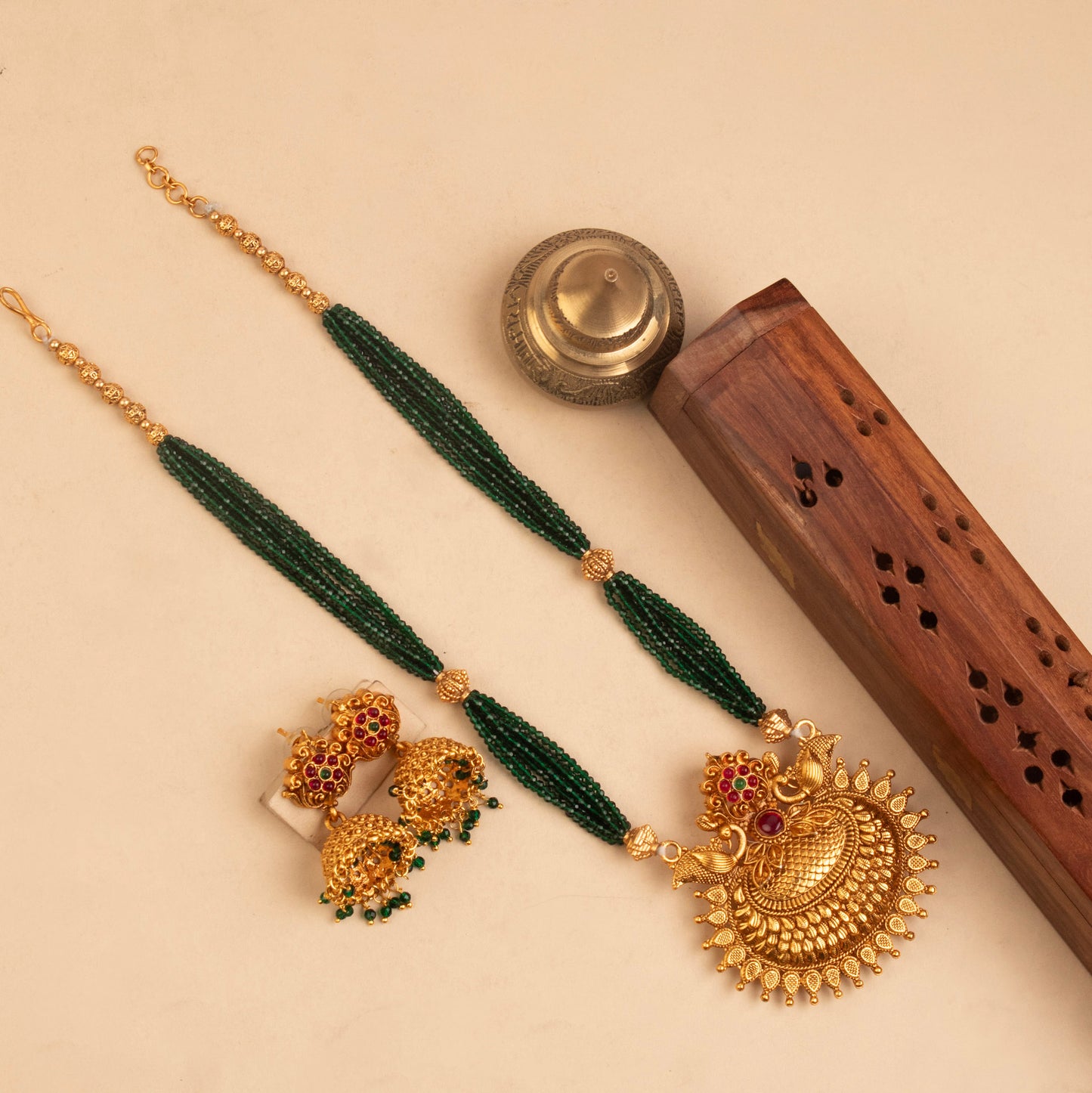 Necklace 751
