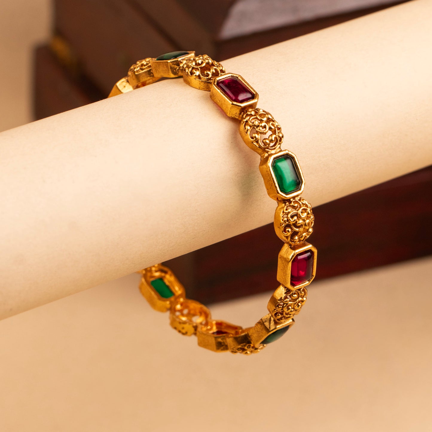 Antique Bangle B305