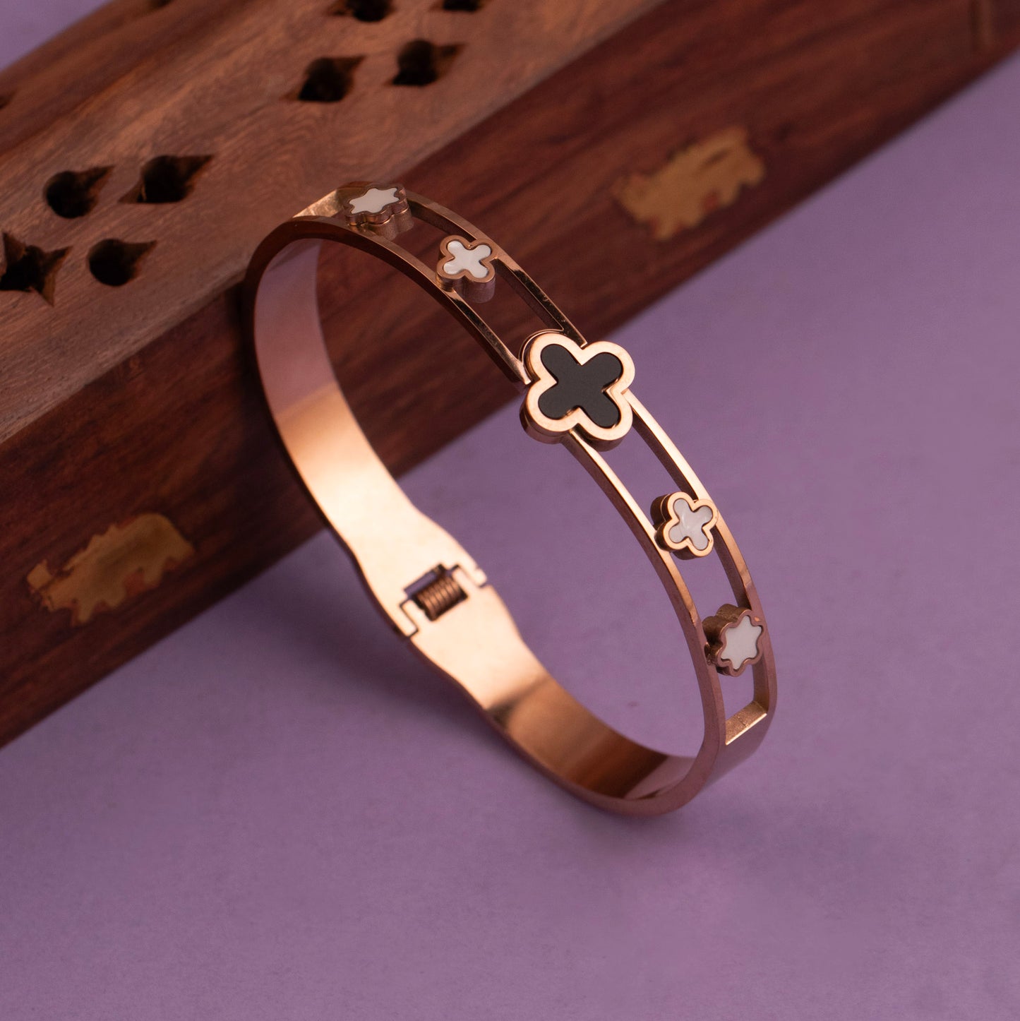 Cuff Bangle B397