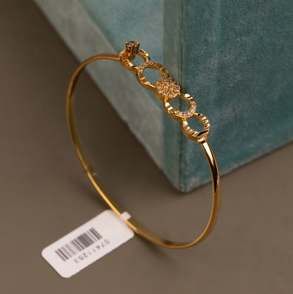 Cuff Bangle B449
