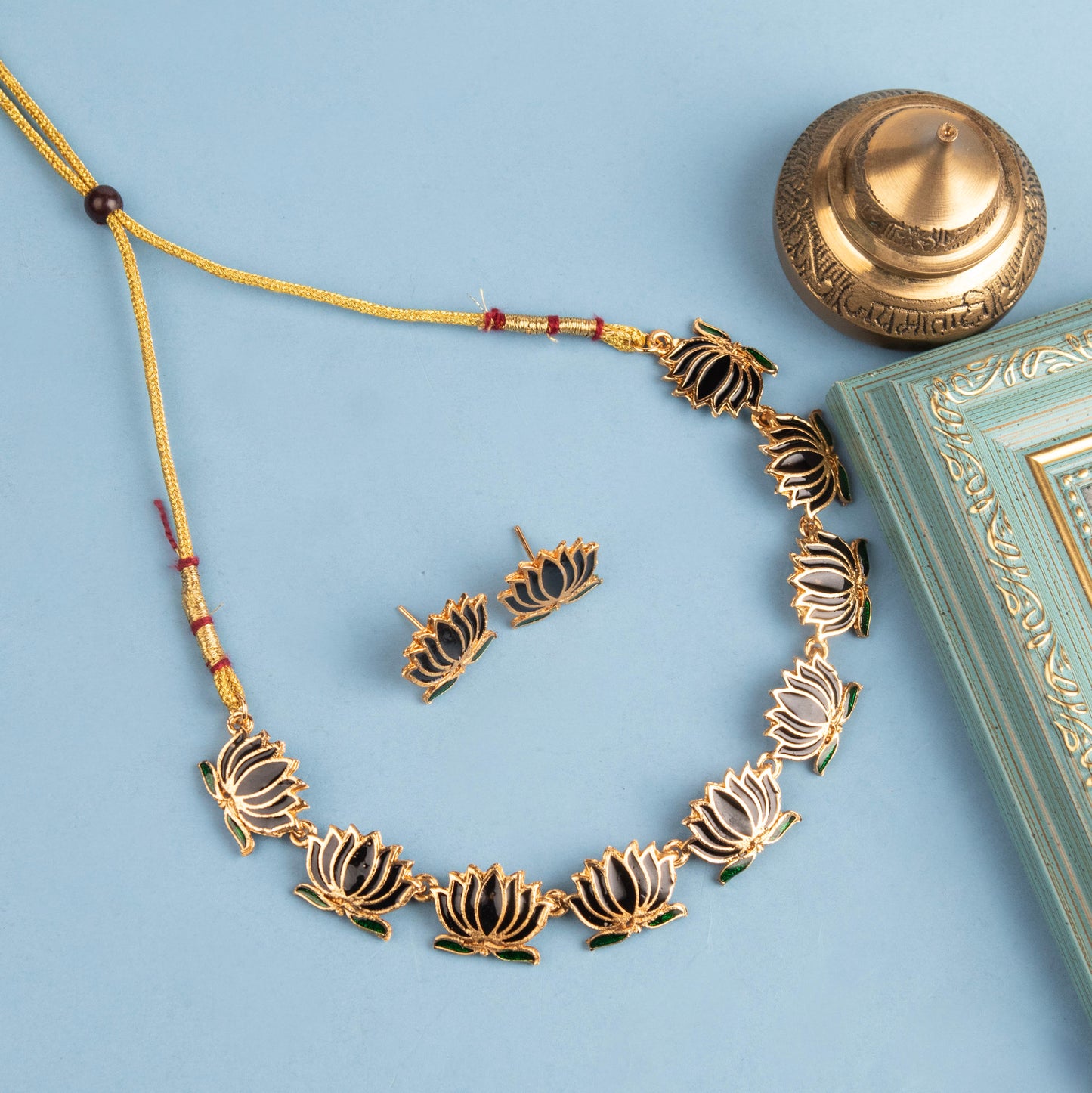 Necklace 353