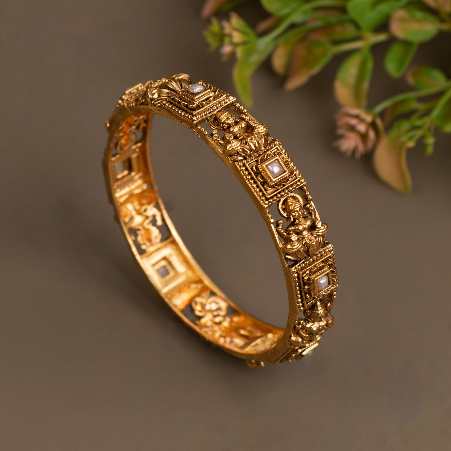 Antique Bangle B485
