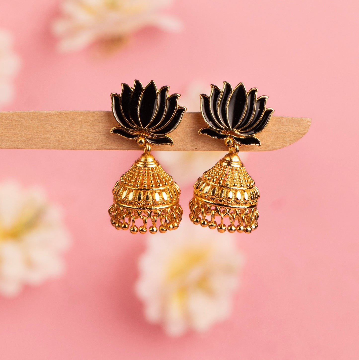 Antique Earrings E026