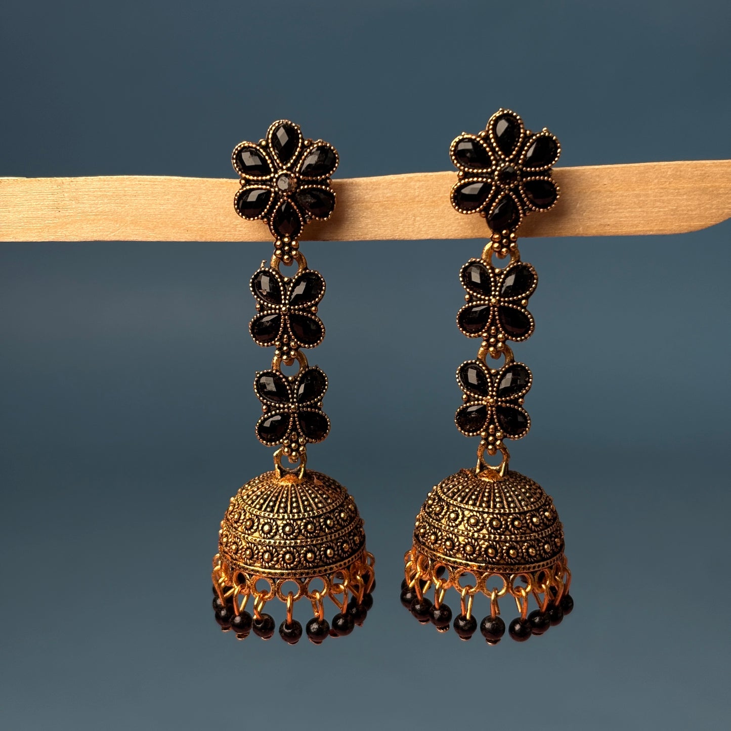 Antique Earrings E131