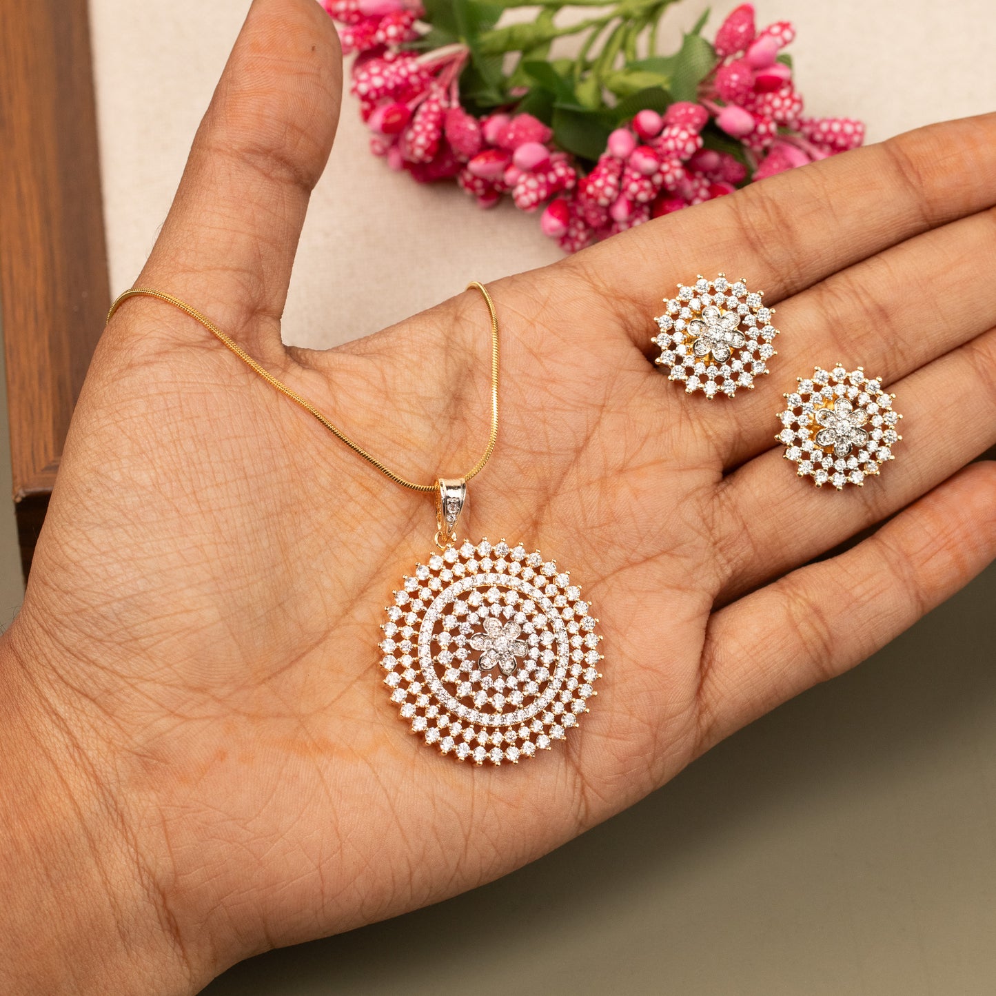 AD Pendant With Chain&Stud Earrings P41