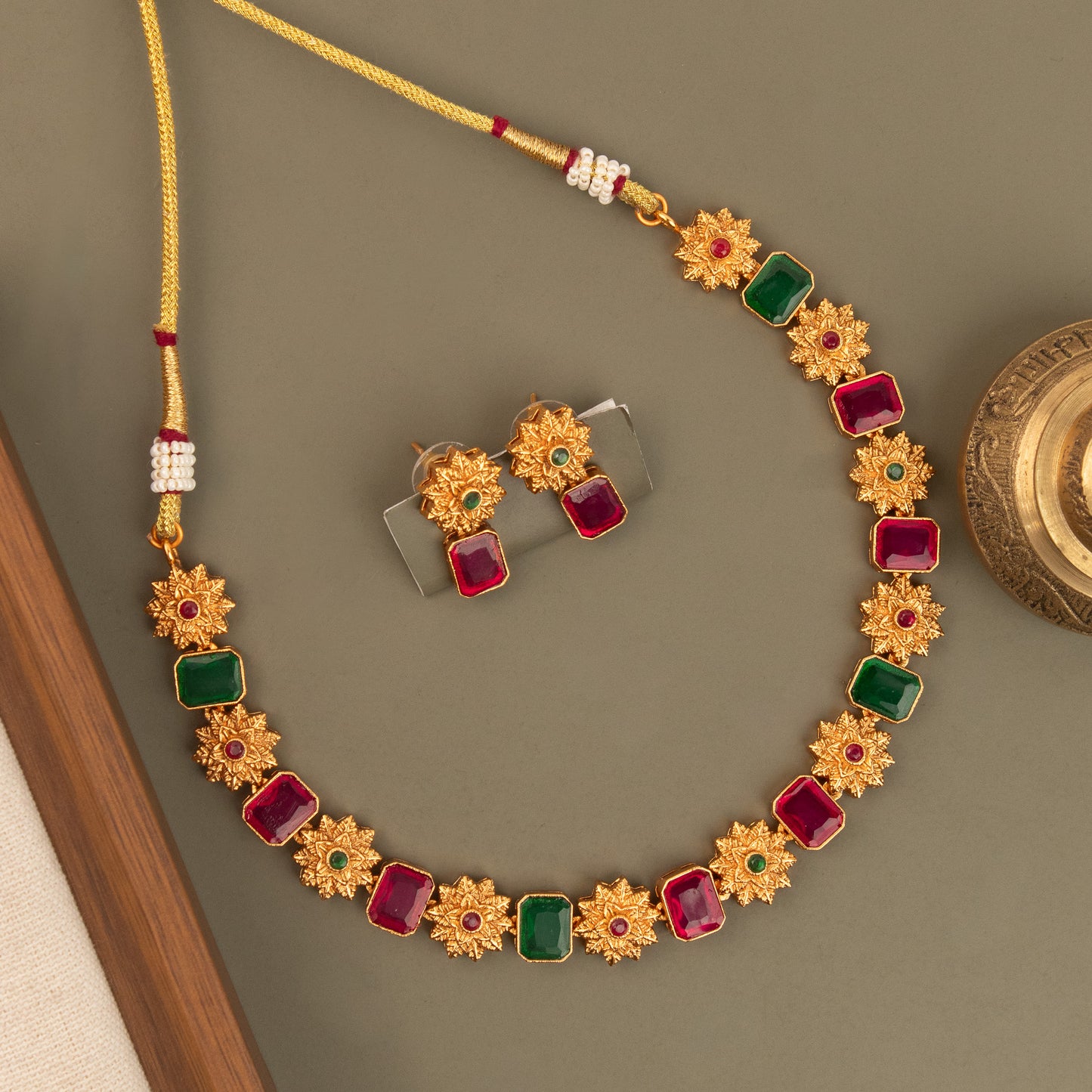 Necklace 669