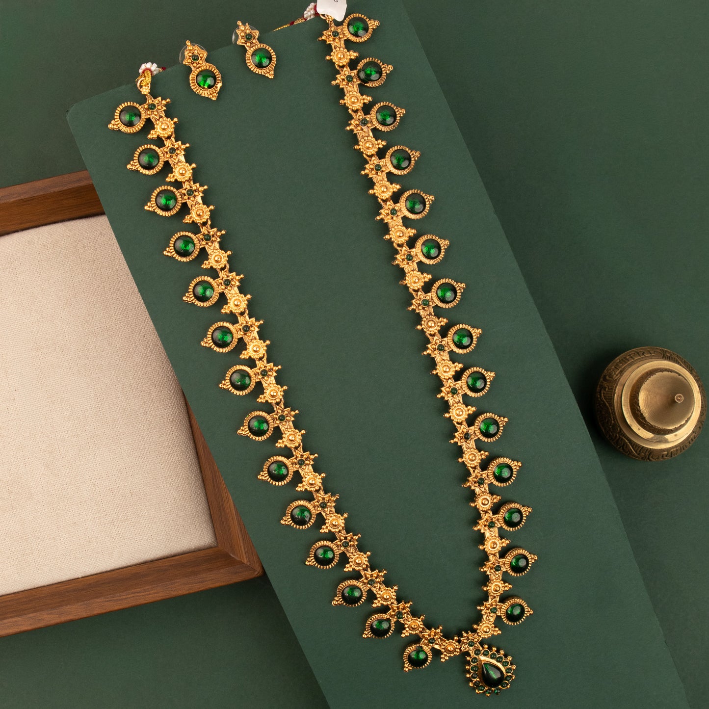 Necklace 210