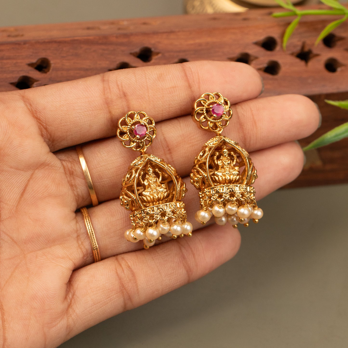 Antique Gold Plated Earrings E1346