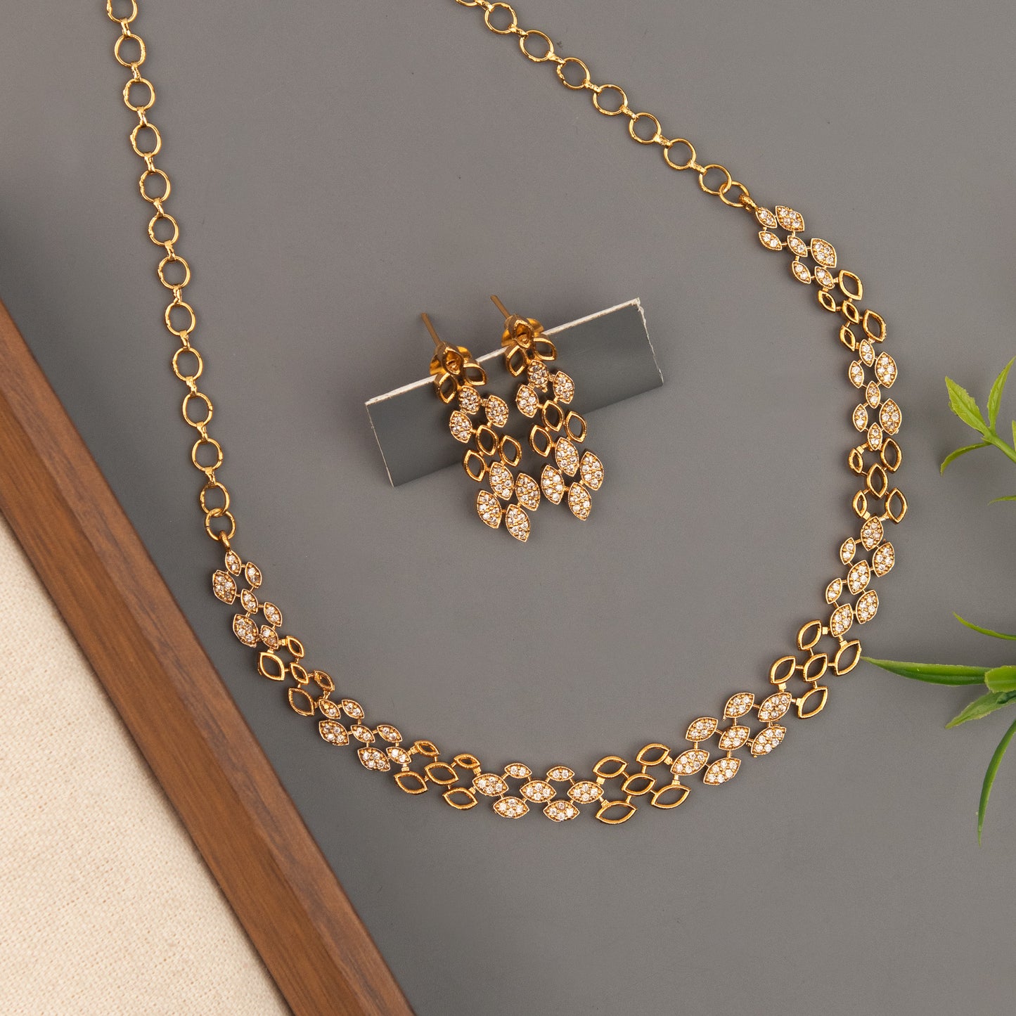 Necklace 747