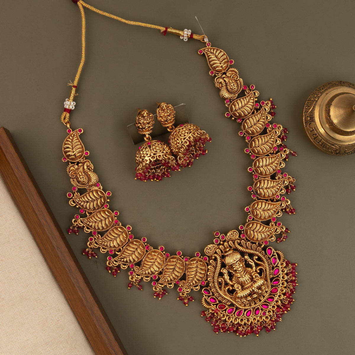 Necklace 877
