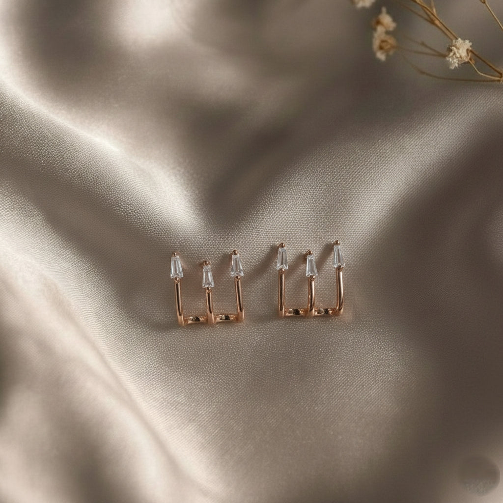 Stud Earrings E385