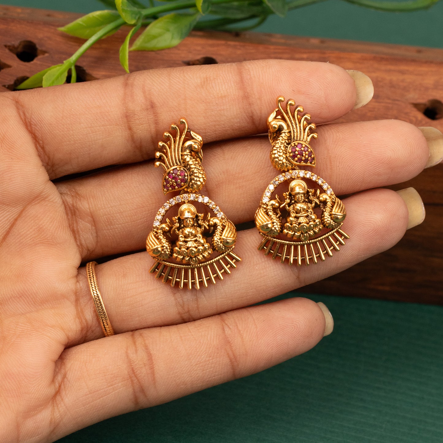 Antique Earrings E1475