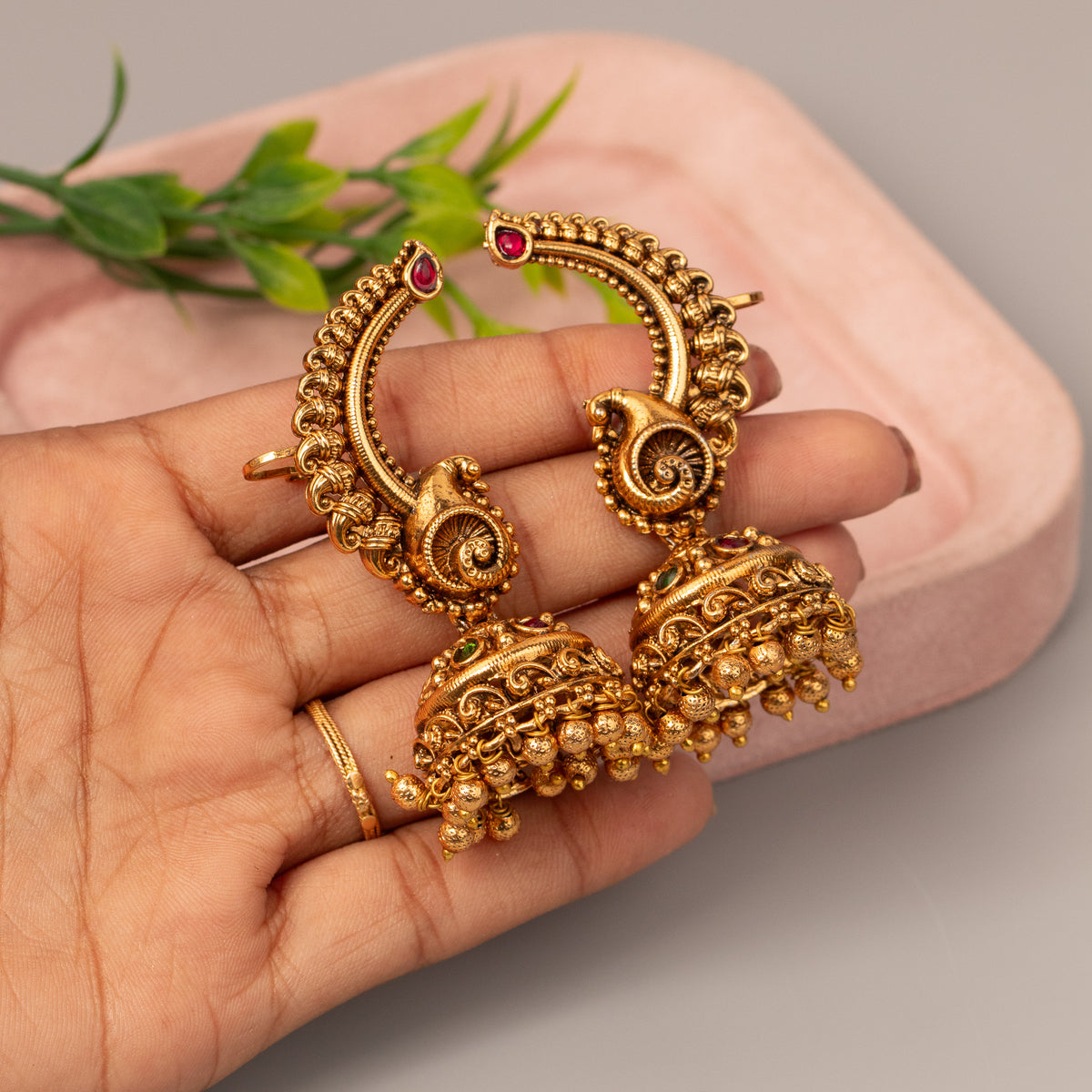 Antique Earrings E1572