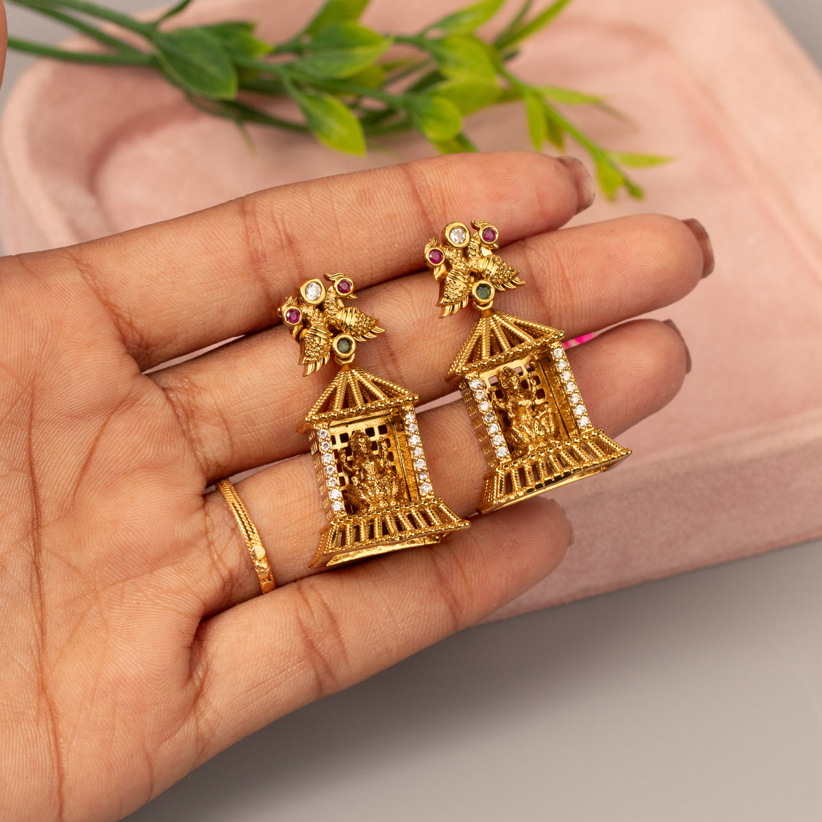 Antique Earrings E1576