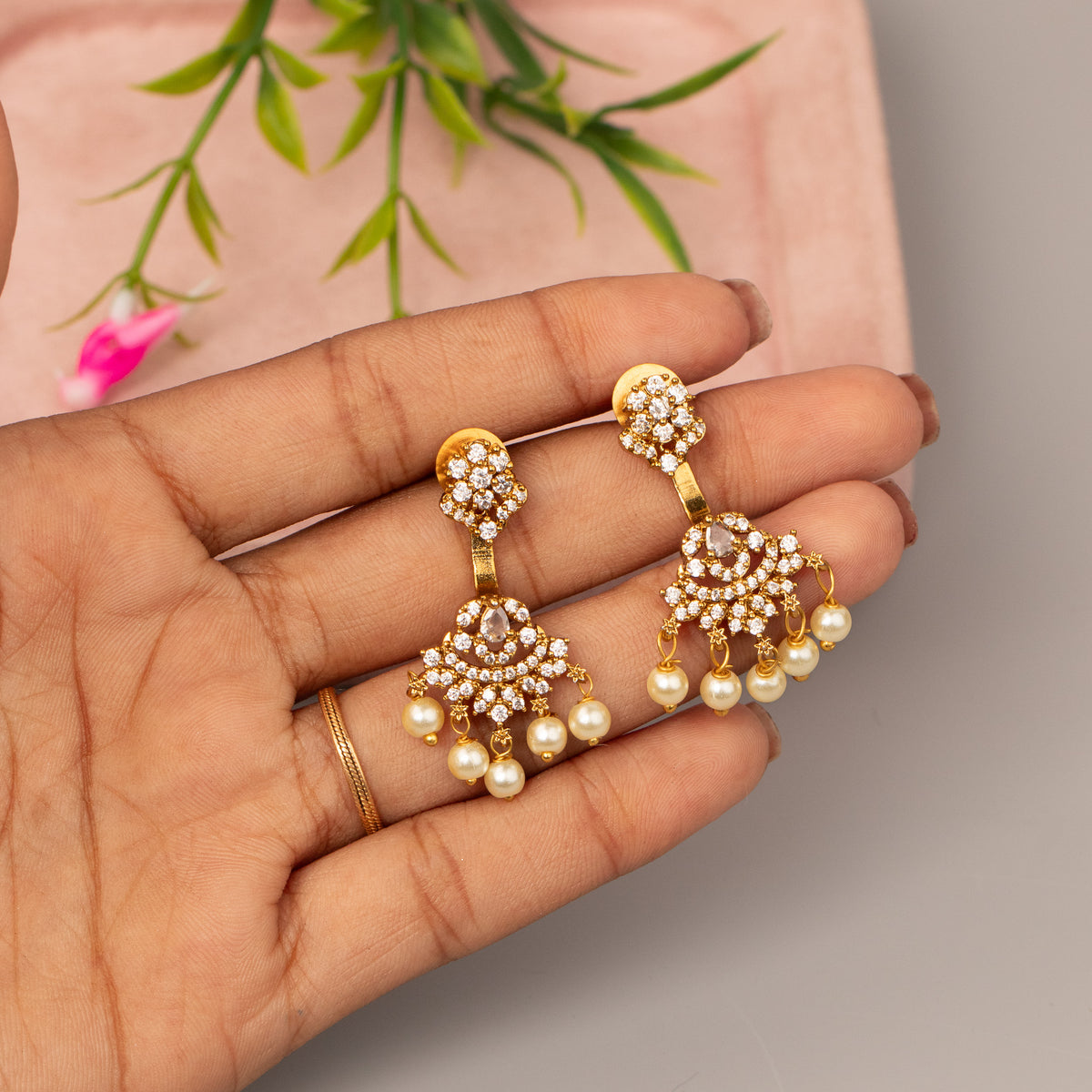 Antique Earrings E1618