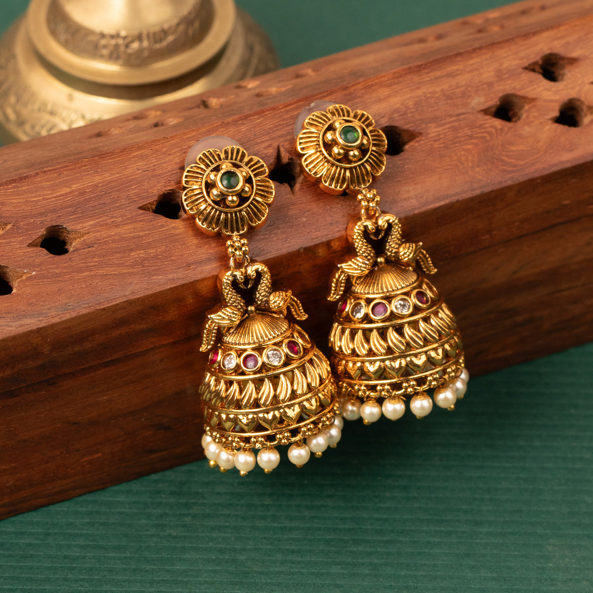 Antique Earrings E1634