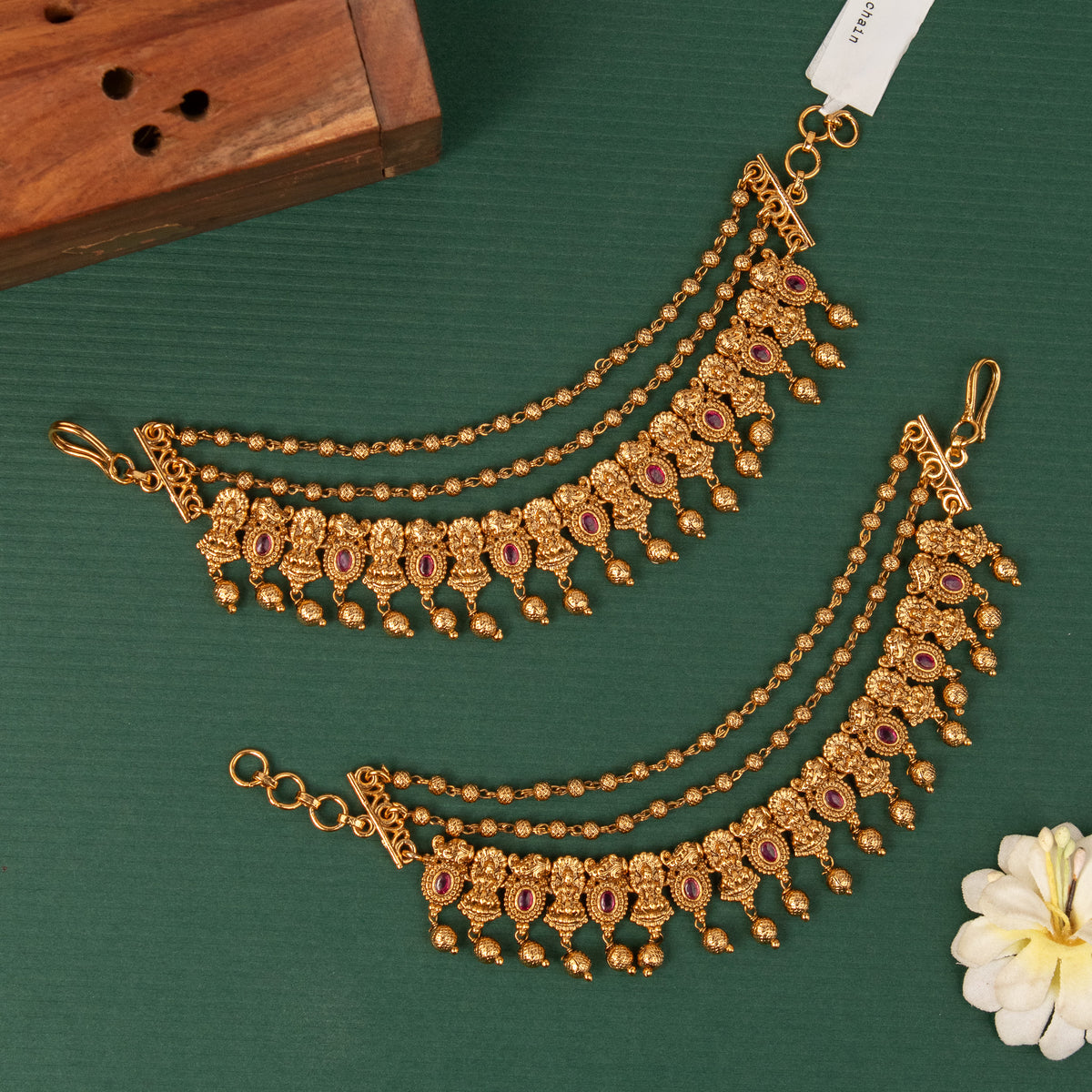 Premium Ear Chain EC130