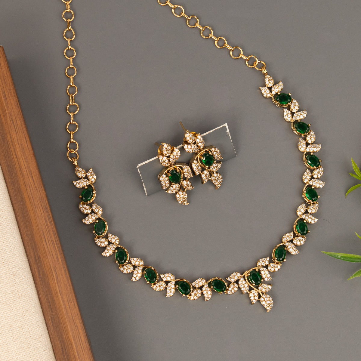 Necklace N1600