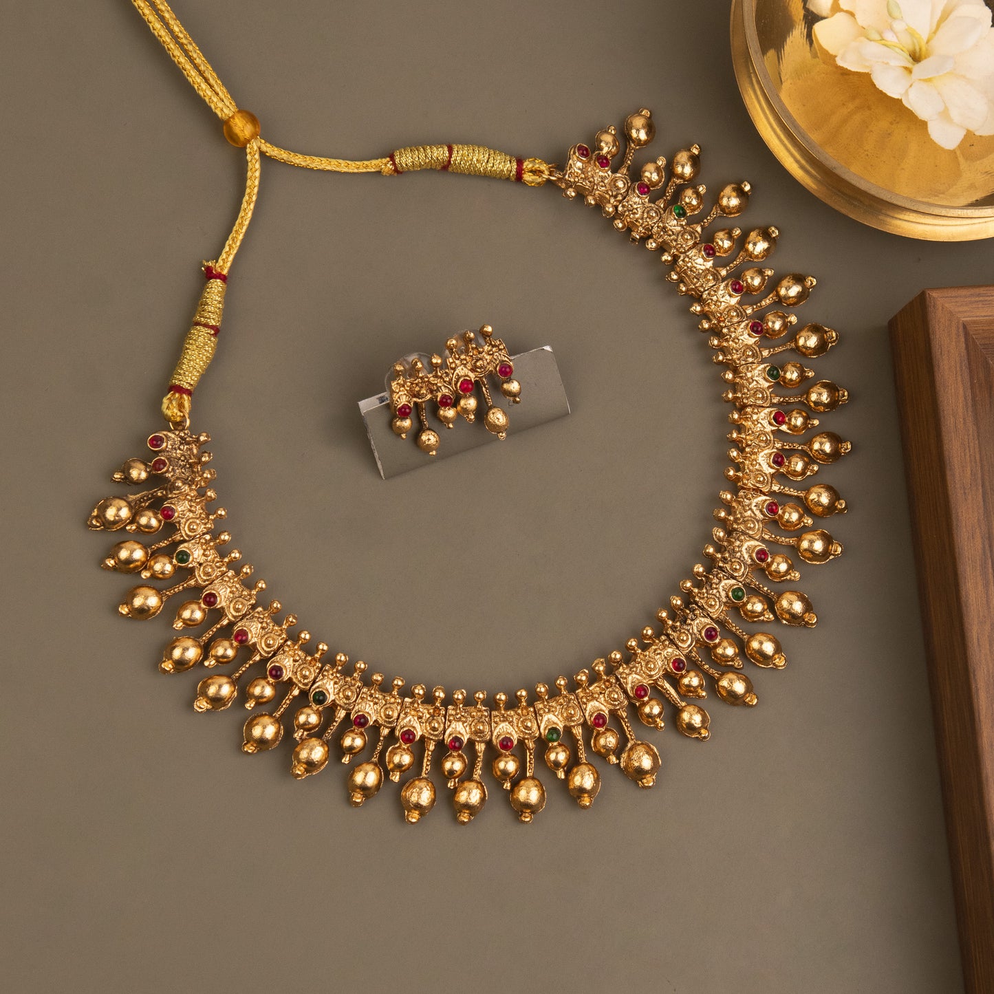 Necklace 740