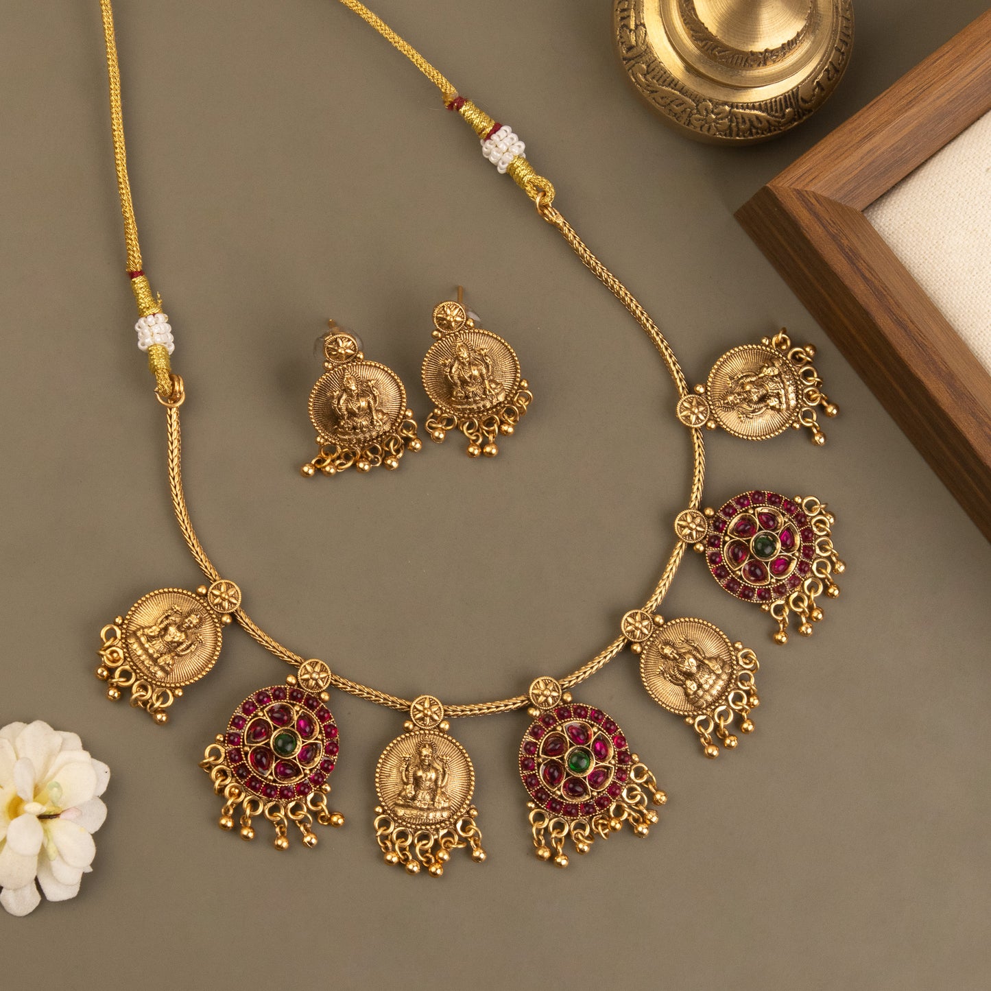 Necklace 075