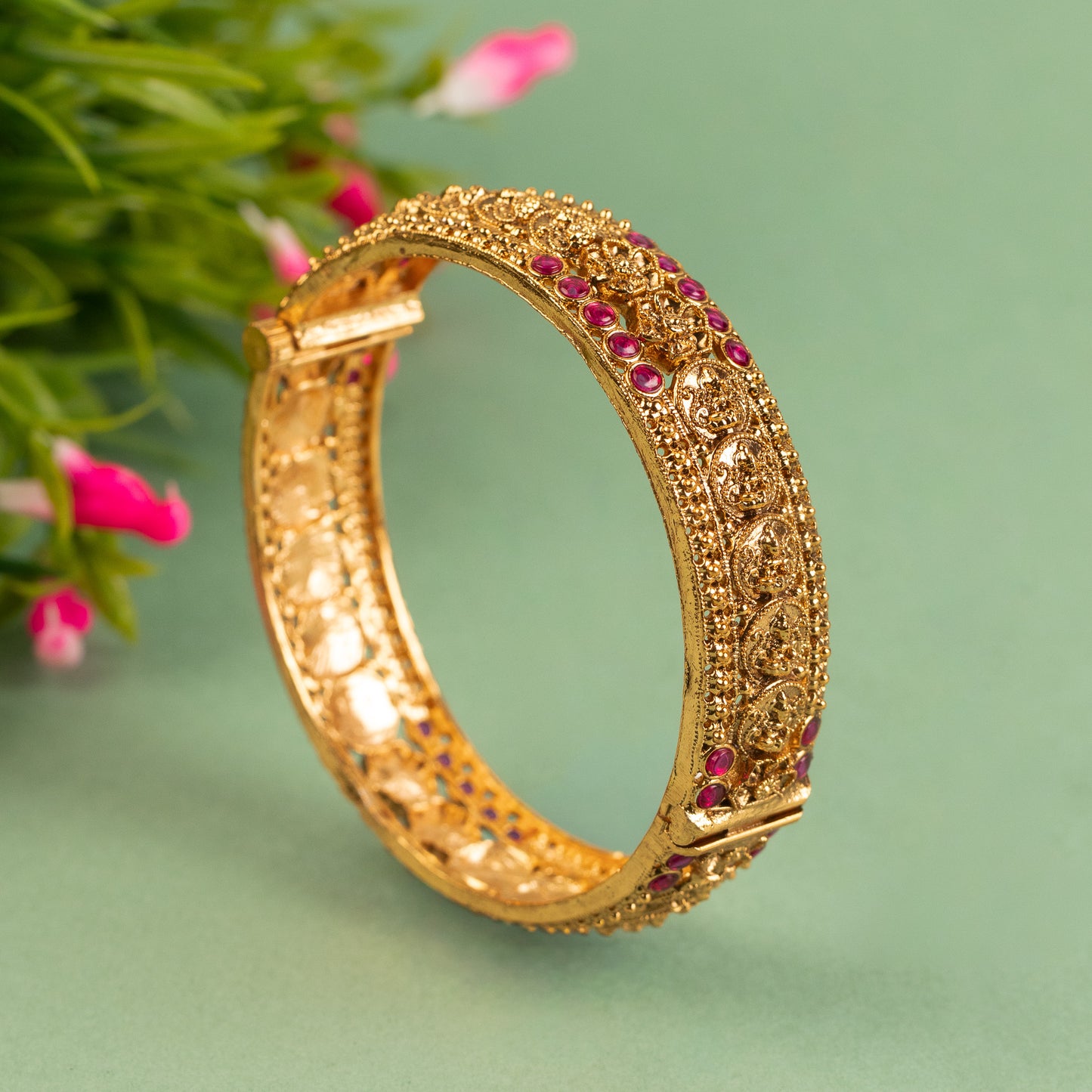 Premium Antique Bangle B560