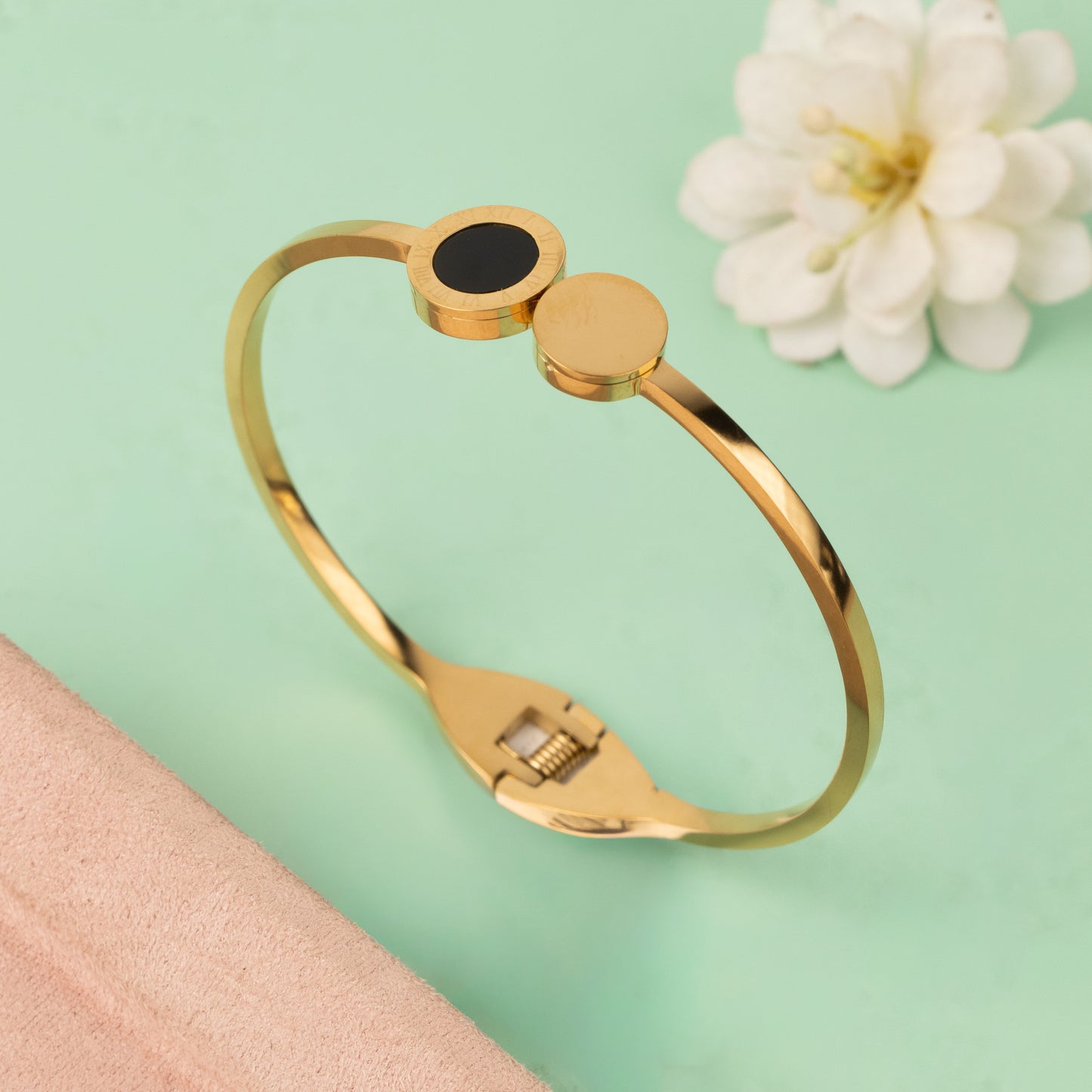 Cuff Bangle B576