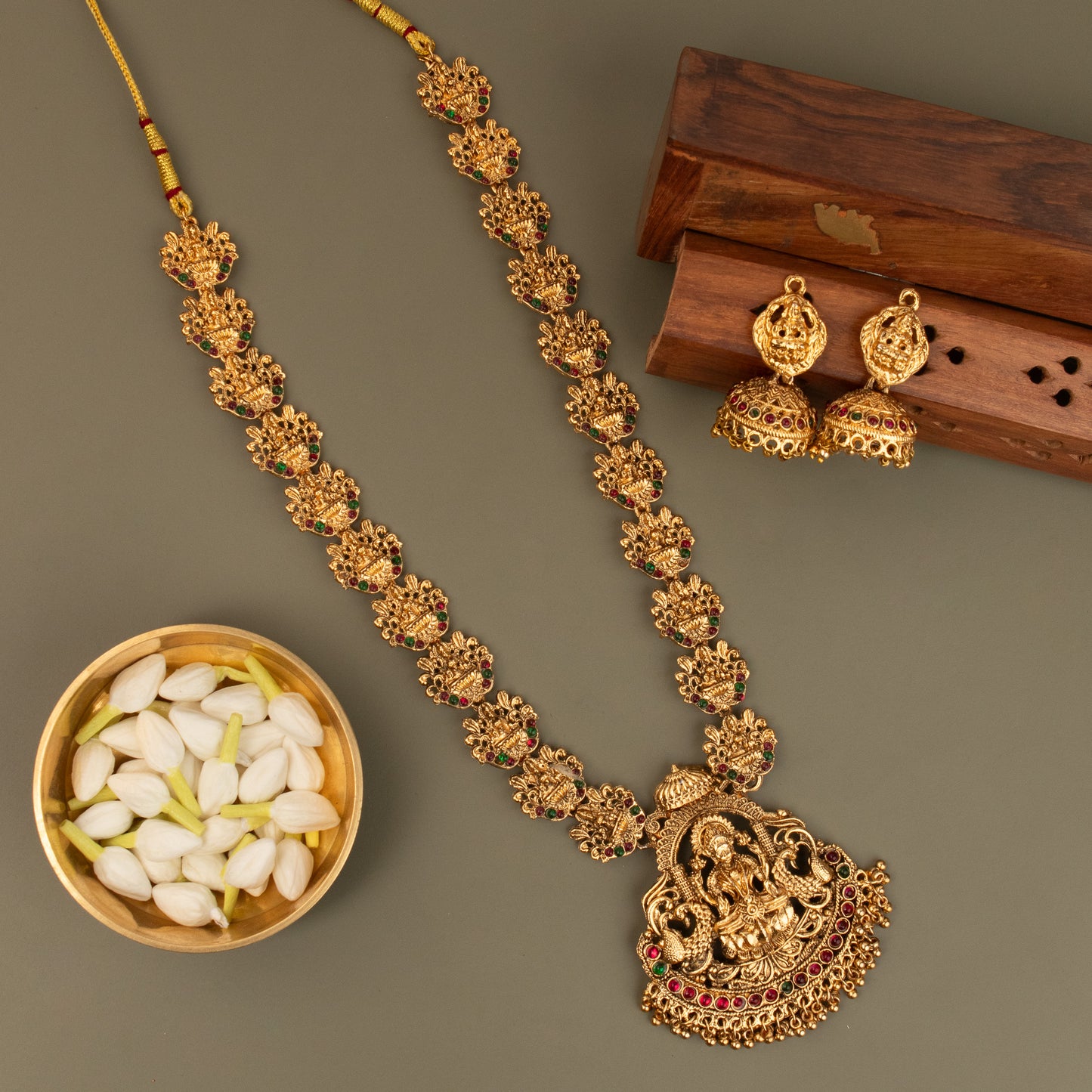 Necklace 896