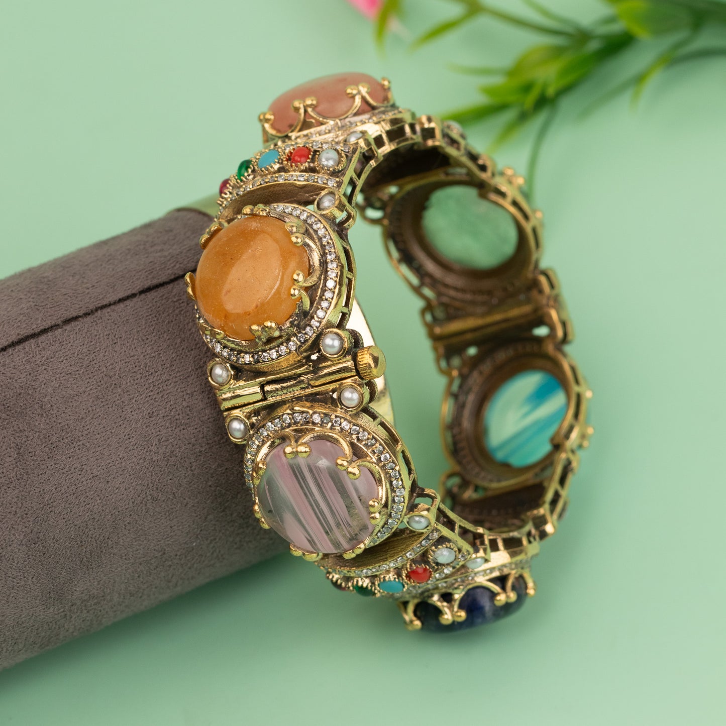 Sabyasachi Inspired Screw Kadas Bangle B147