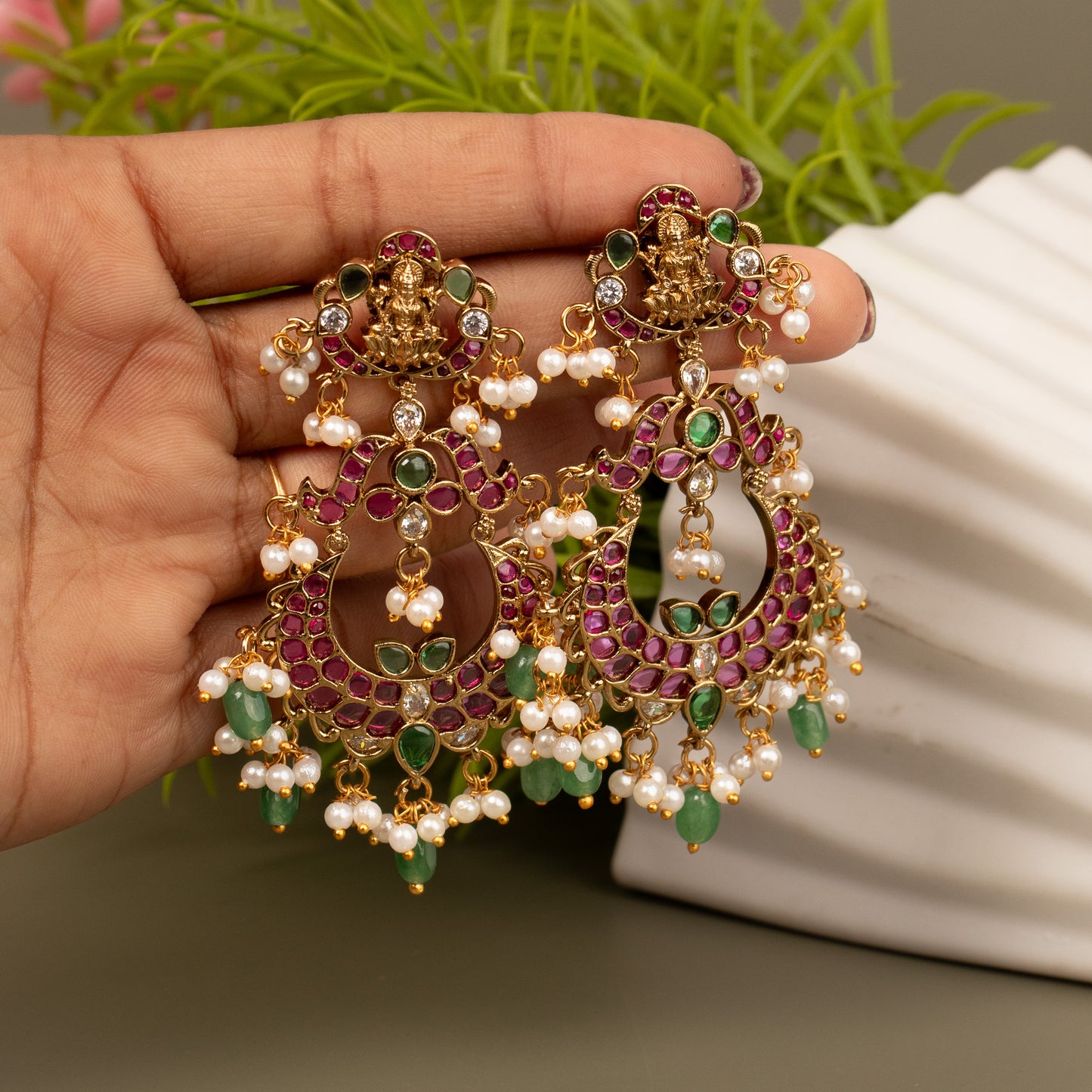 Antique Earrings E990