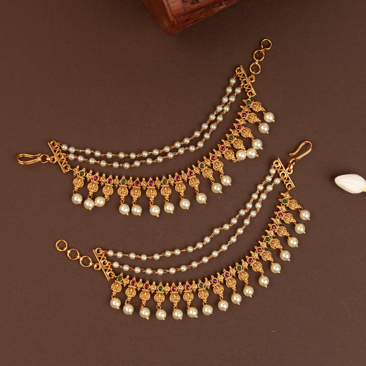 Premium Ear Chain EC106