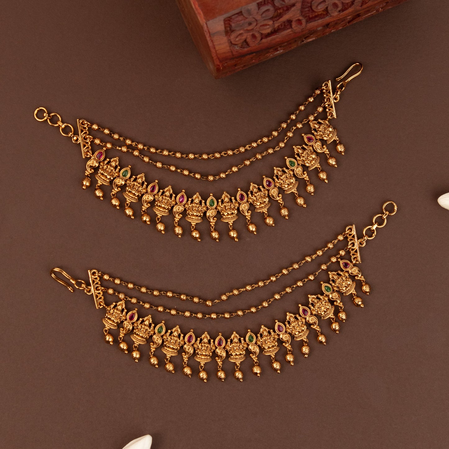 Premium Ear Chain EC105