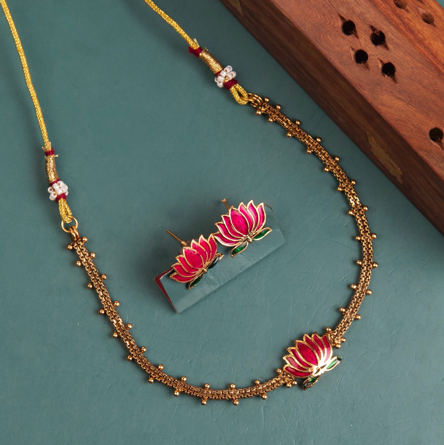 Necklace 369