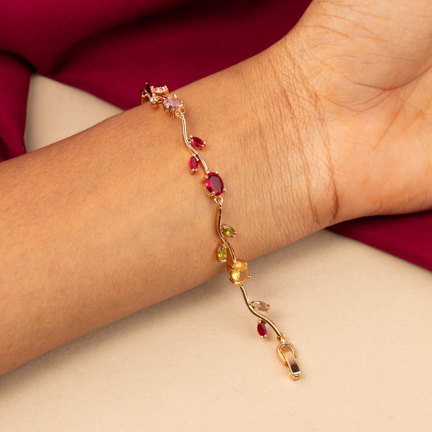 Rose-Gold Polish Tulips Designed Bracelets BR138