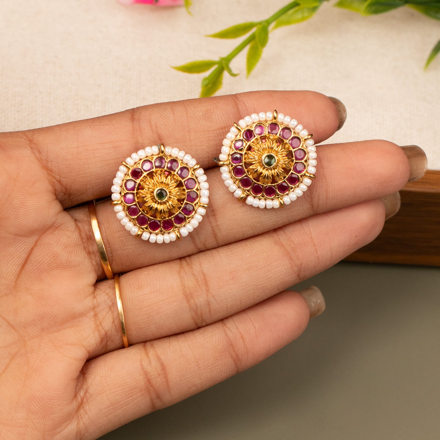 Antique Stud Earrings E1292