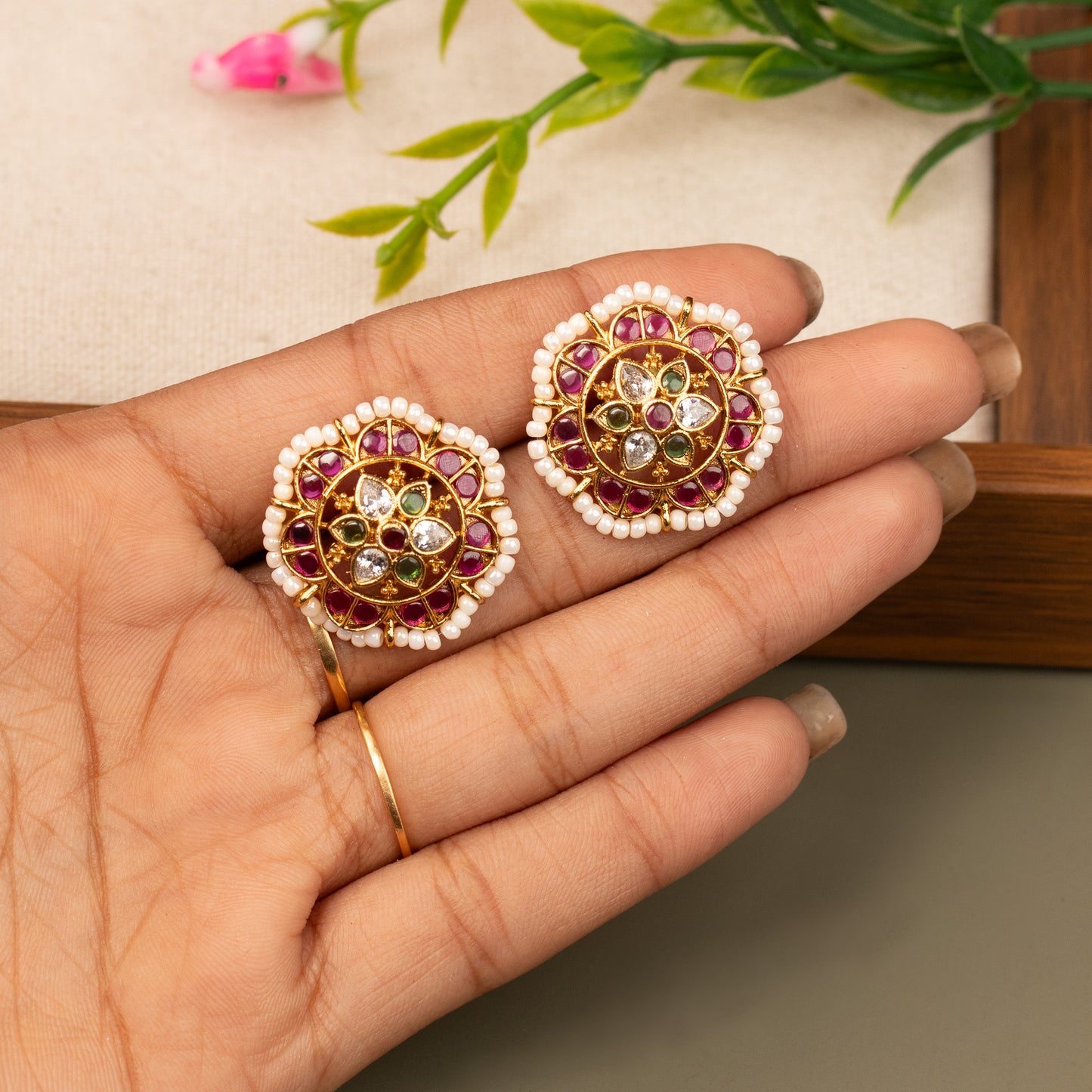 Antique Stud Earrings E1294