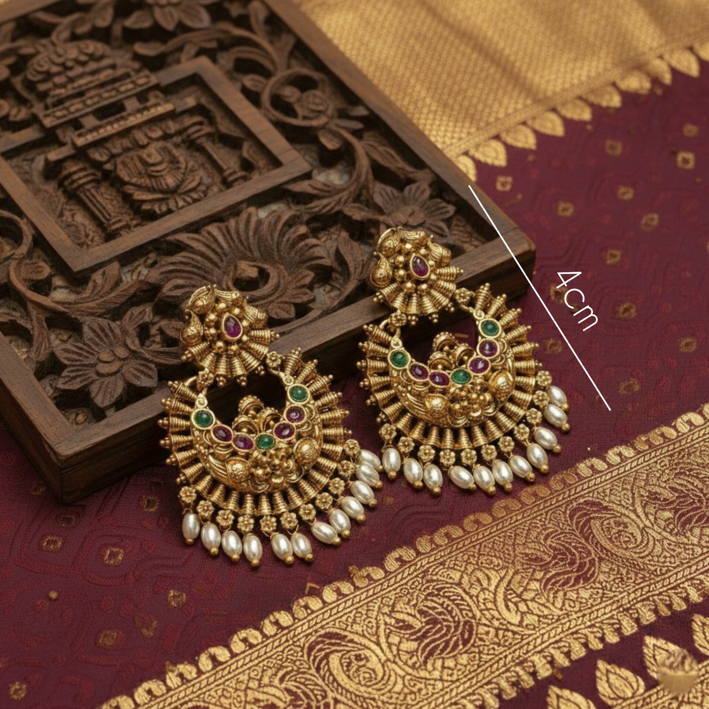 Antique Earrings E458