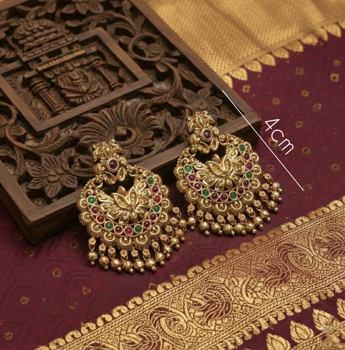 Antique Earrings E459