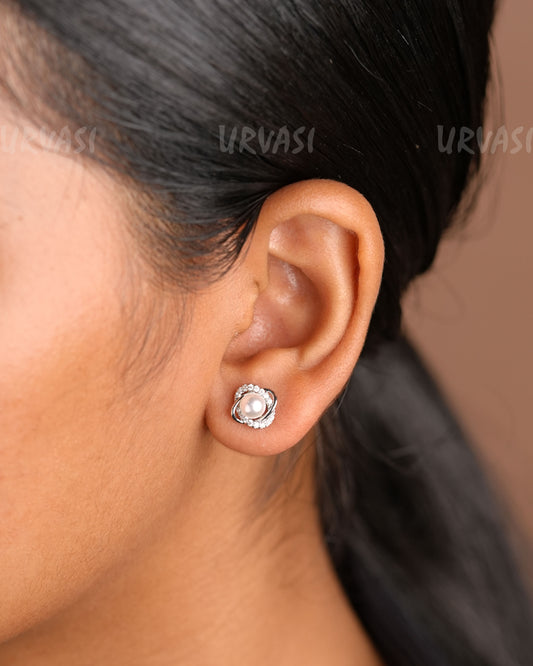 Rhodium Polish AD Pearl Stud-Earrings E1184