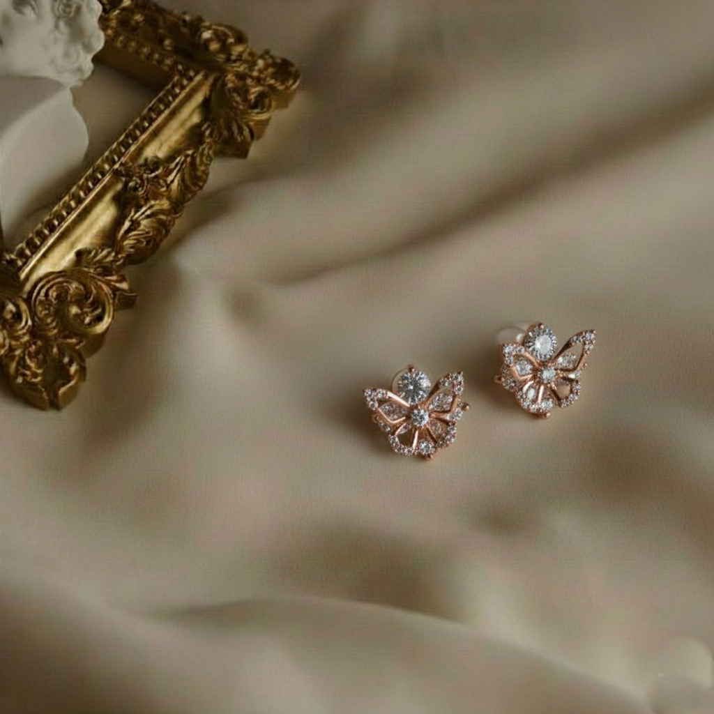 Stud Earrings E337