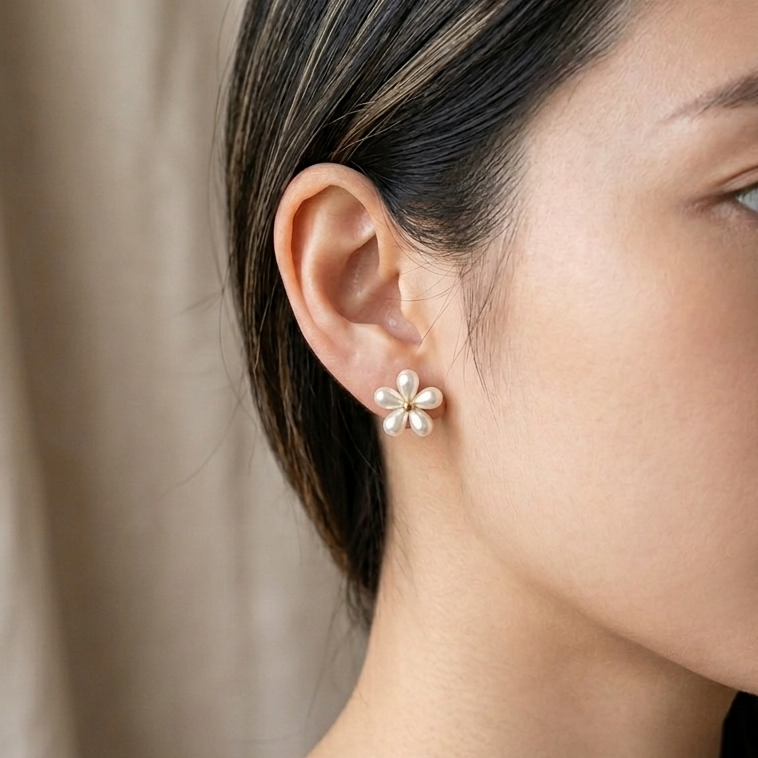 Stud Earrings E902