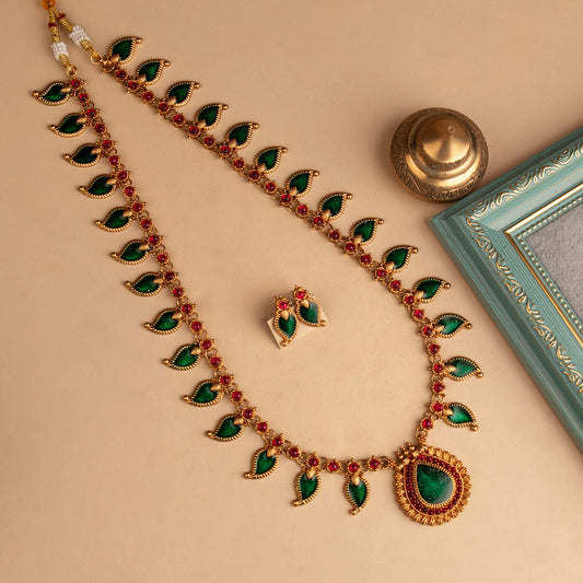 Necklace 749