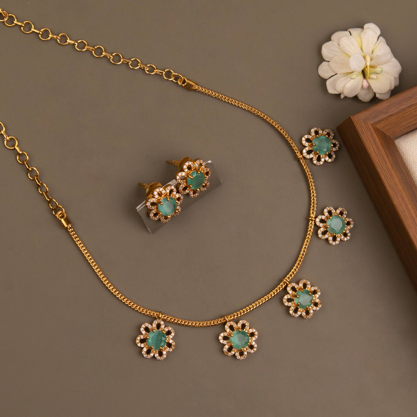 Necklace 699