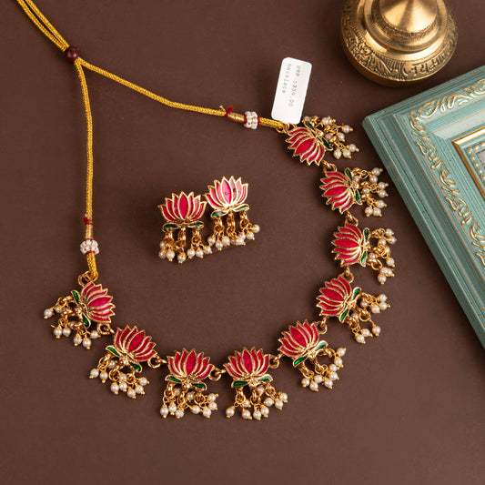 Necklace 648